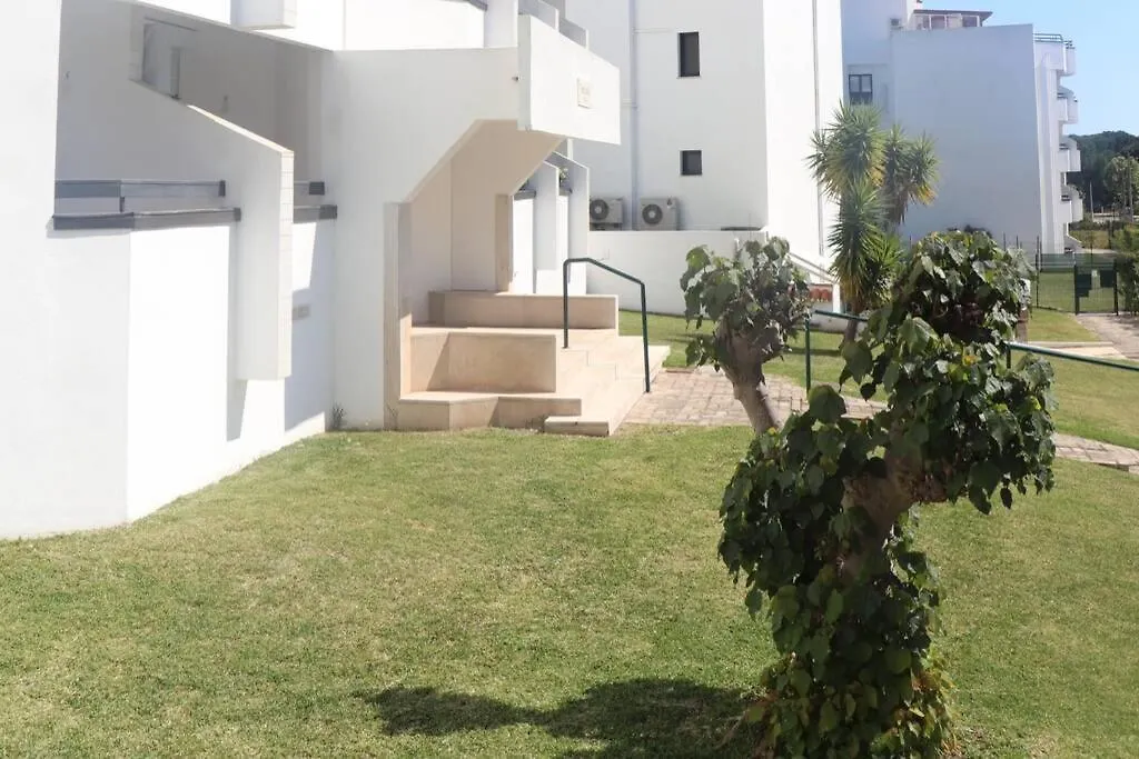 Tenis Golfmar Apartment location